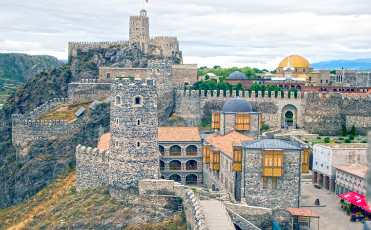 Kaukāza kalni, Melnā jūra, vīns un mandarīni Gruzijā