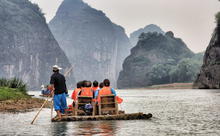 Ķīnas dabas dimantu izlase - no Āzijas gleznainākajām kalnu ainavām līdz pasaules neparastākajiem klinšu mežiem
