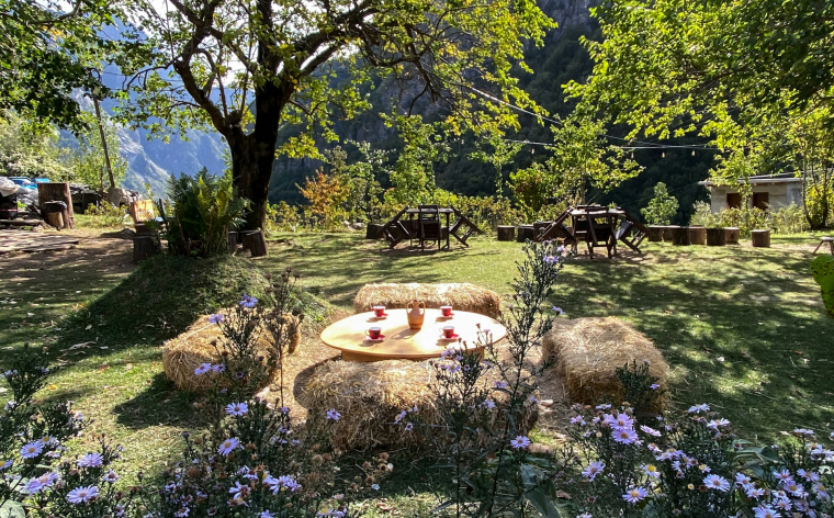 Trekings Albānijas Alpos – kalni, fjordi, ezeri, ūdenskritumi