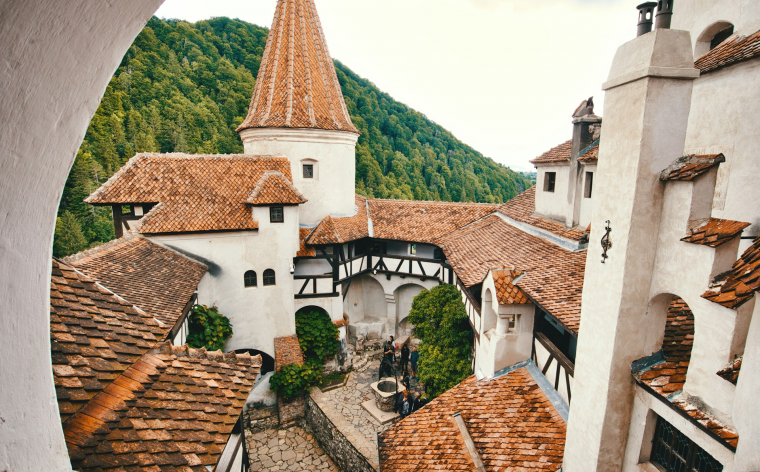 Raibās skolēnu brīvdienas Transilvānijā