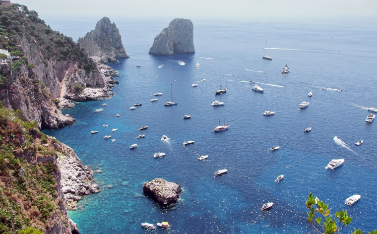 Tirēnu jūras vilinājums Odiseja piekrastē Itālijā