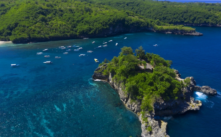 Indonēzija ar gleznaino Nusa Penidas salu un Jauno gadu Bali